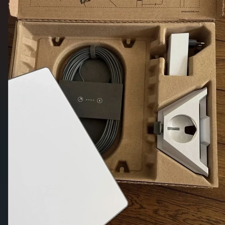 Starlink Mini Kit router